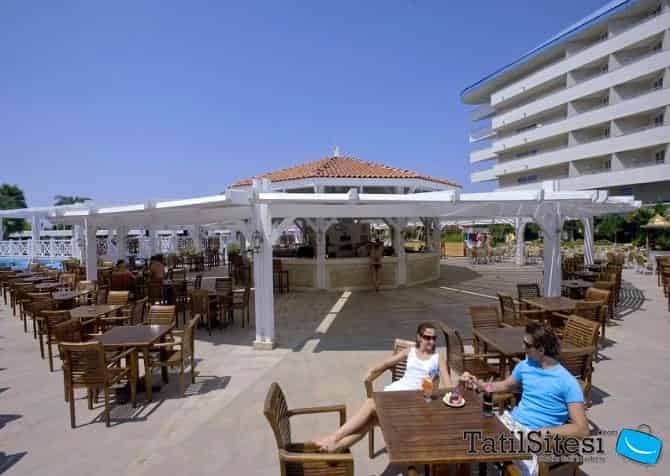 Crystal Admiral Resort Suites Spa 